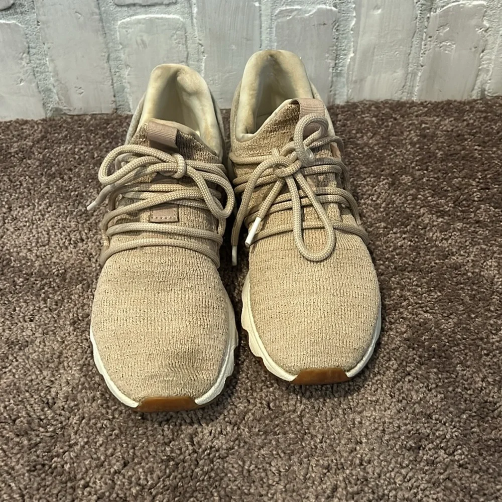 Sorel kinetic lace casual sneakers in tan
